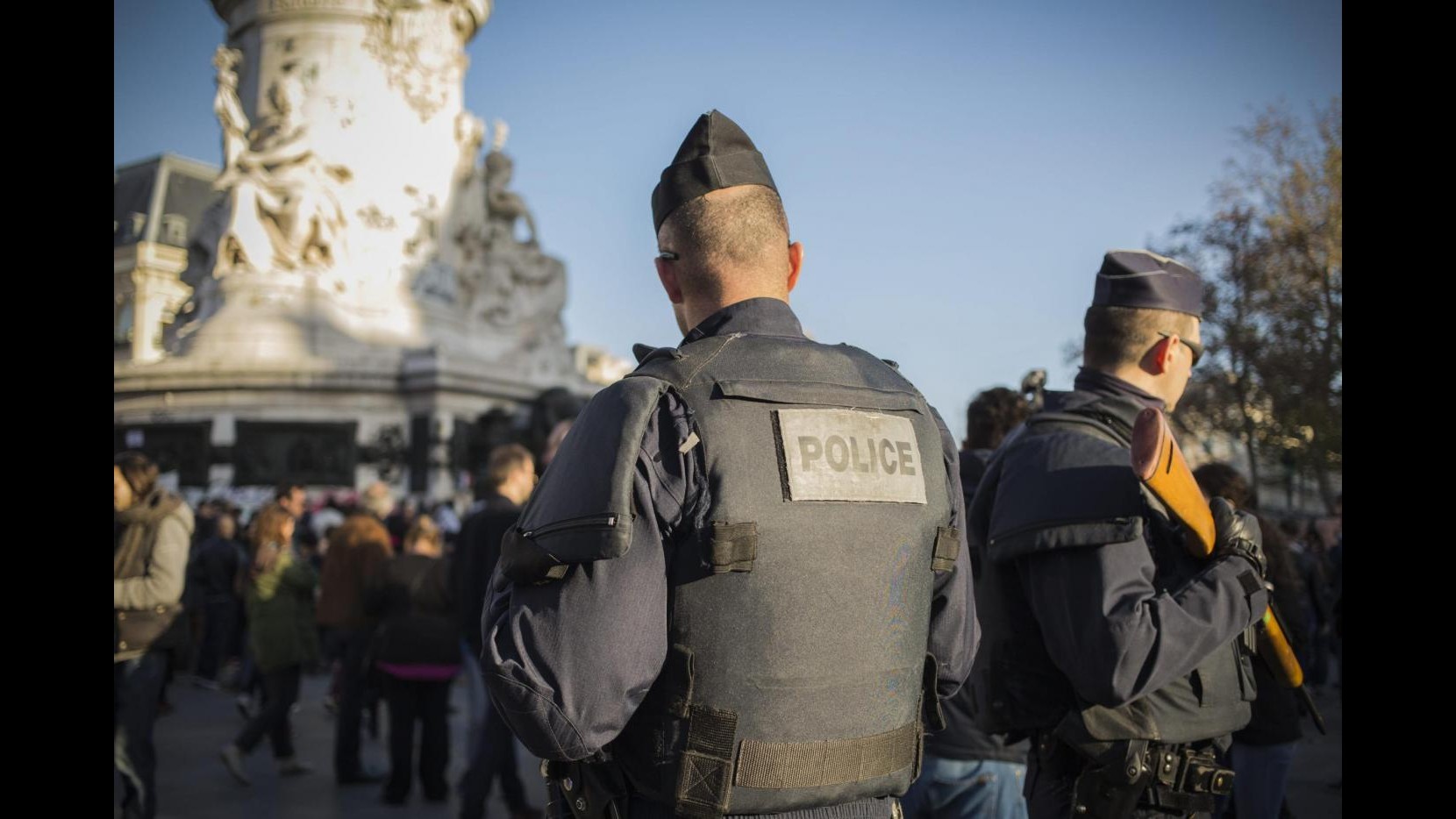 LA GIORNATA. Parigi, c’è un secondo terrorista ricercato: è senza volto