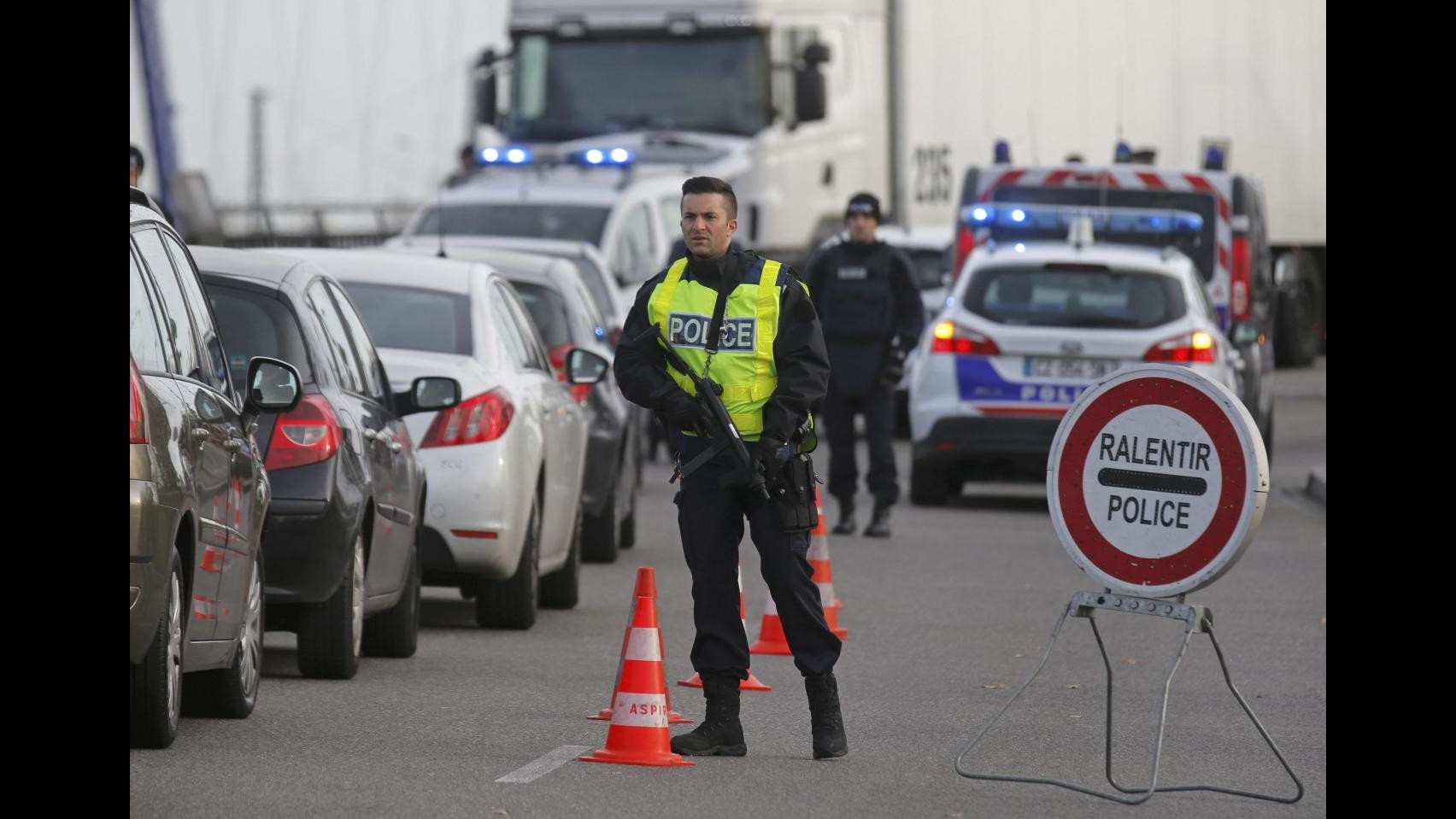 Parigi, ecco come i Paesi europei rafforzano misure di sicurezza