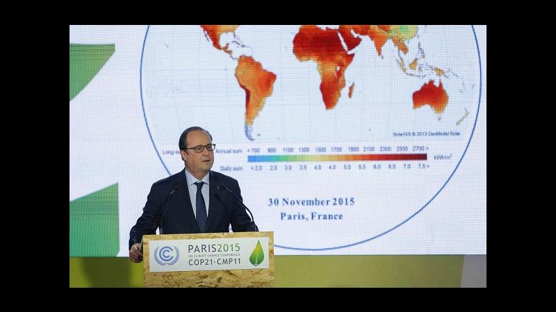 Cop21, al via seconda giornata. Hollande promette 2 miliardi per rinnovabili in Africa