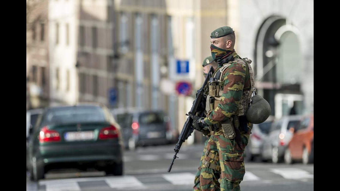 Sulle tracce del terrorista: l’Europa a due facce di Molenbeek