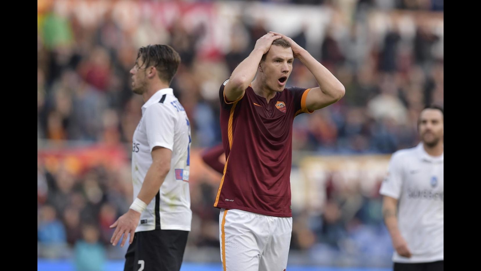 Serie A, Roma crolla in casa con l’Atalanta 0-2: l’Olimpico fischia