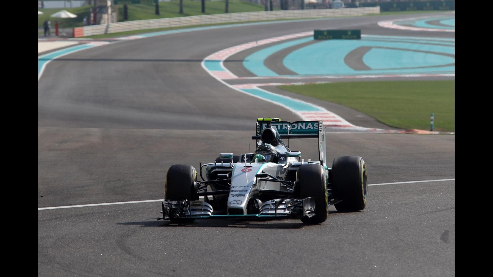 F1, Gp Abu Dhabi: vince Rosberg davanti a Hamilton, Raikkonen 3°
