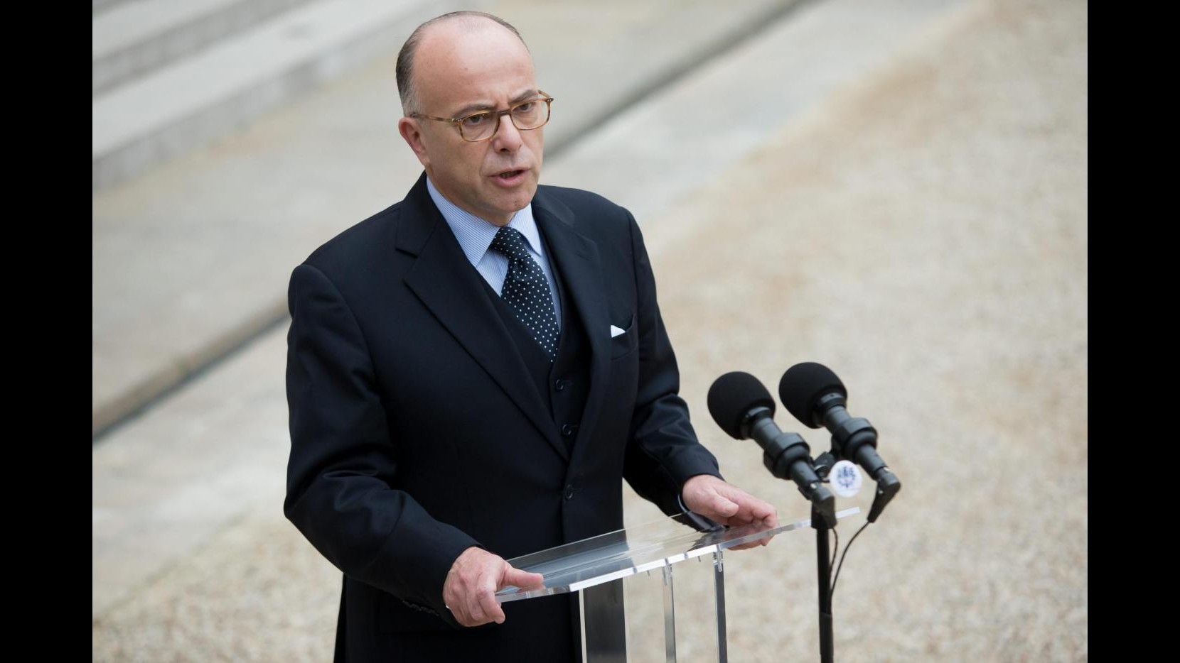 Terrorismo, Cazeneuve: Mille persone respinte a frontiere Francia