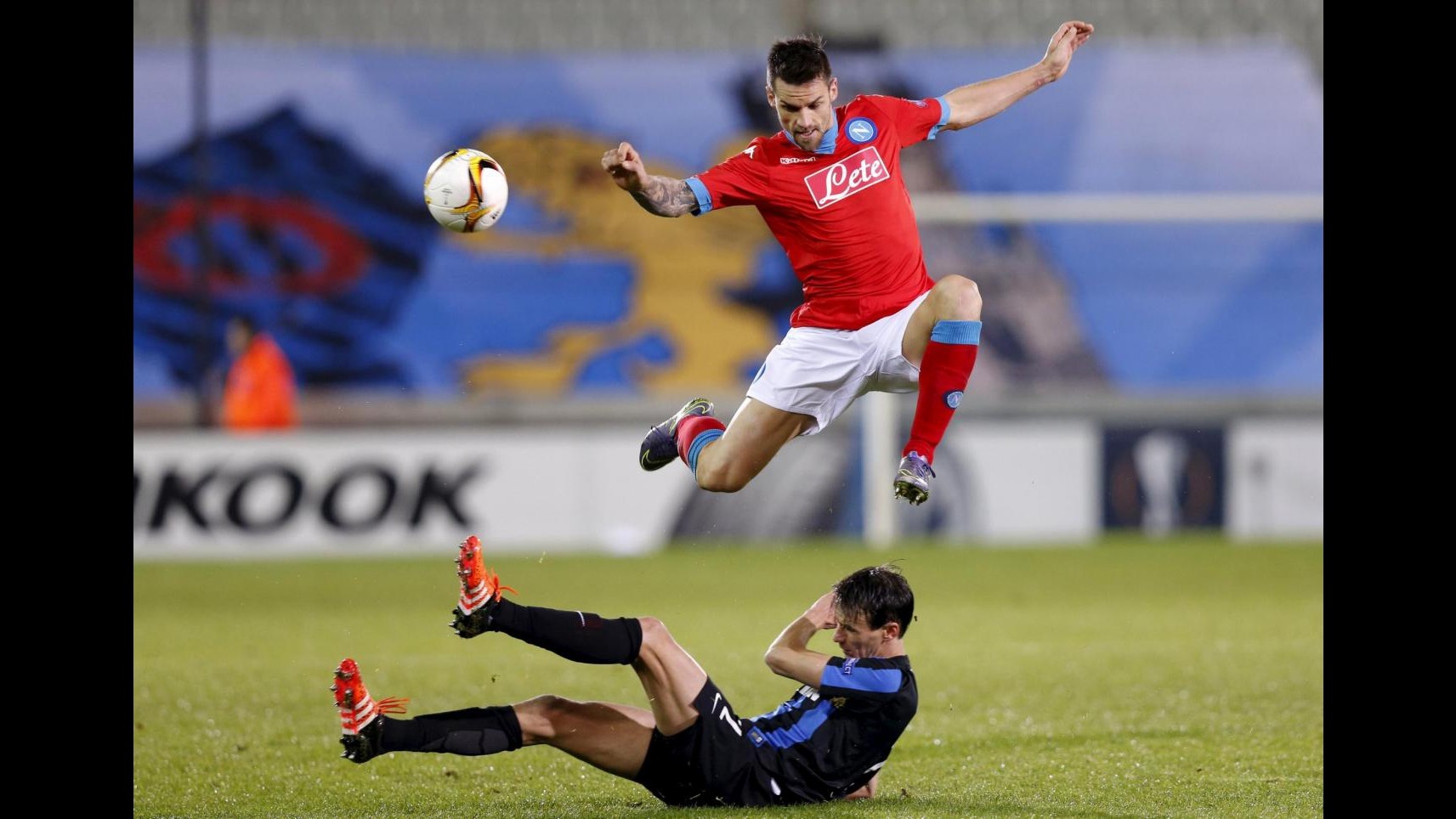 Europa League, al Napoli basta Chiriches: Bruges ko, 5 su 5