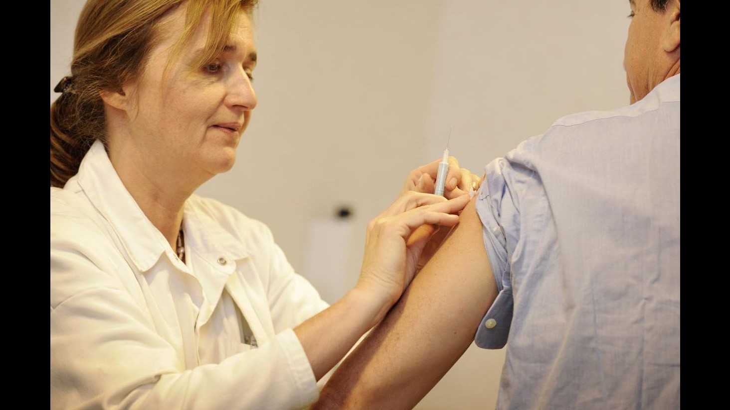 Anziani e vaccini, continua la campagna di sensibilizzazione HappyAgeing