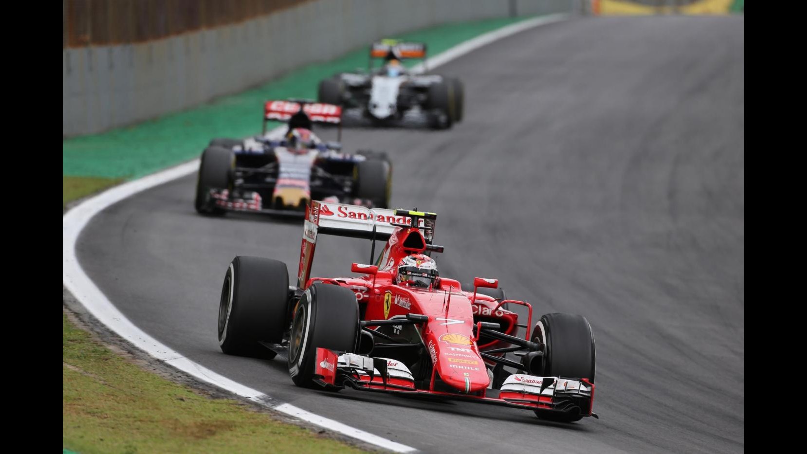Raikkonen: Obiettivo Ferrari nel 2016 fare meglio della Mercedes