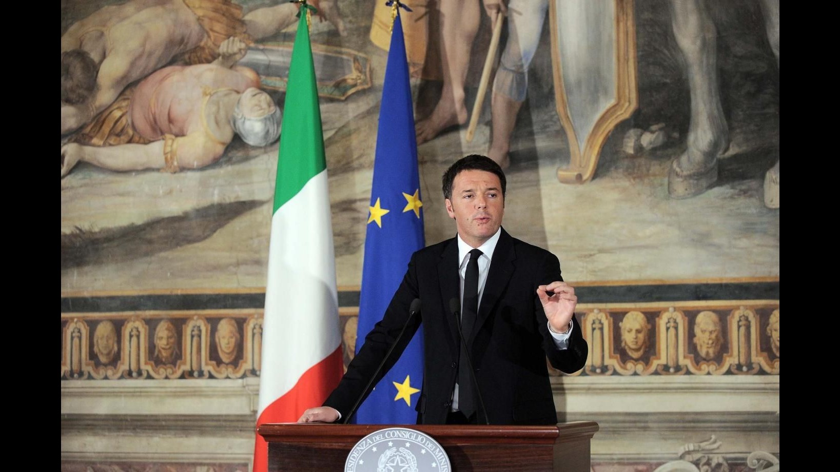 Terrorismo, Renzi: 2 miliardi per sicurezza e per cultura. E 500 mln per periferie