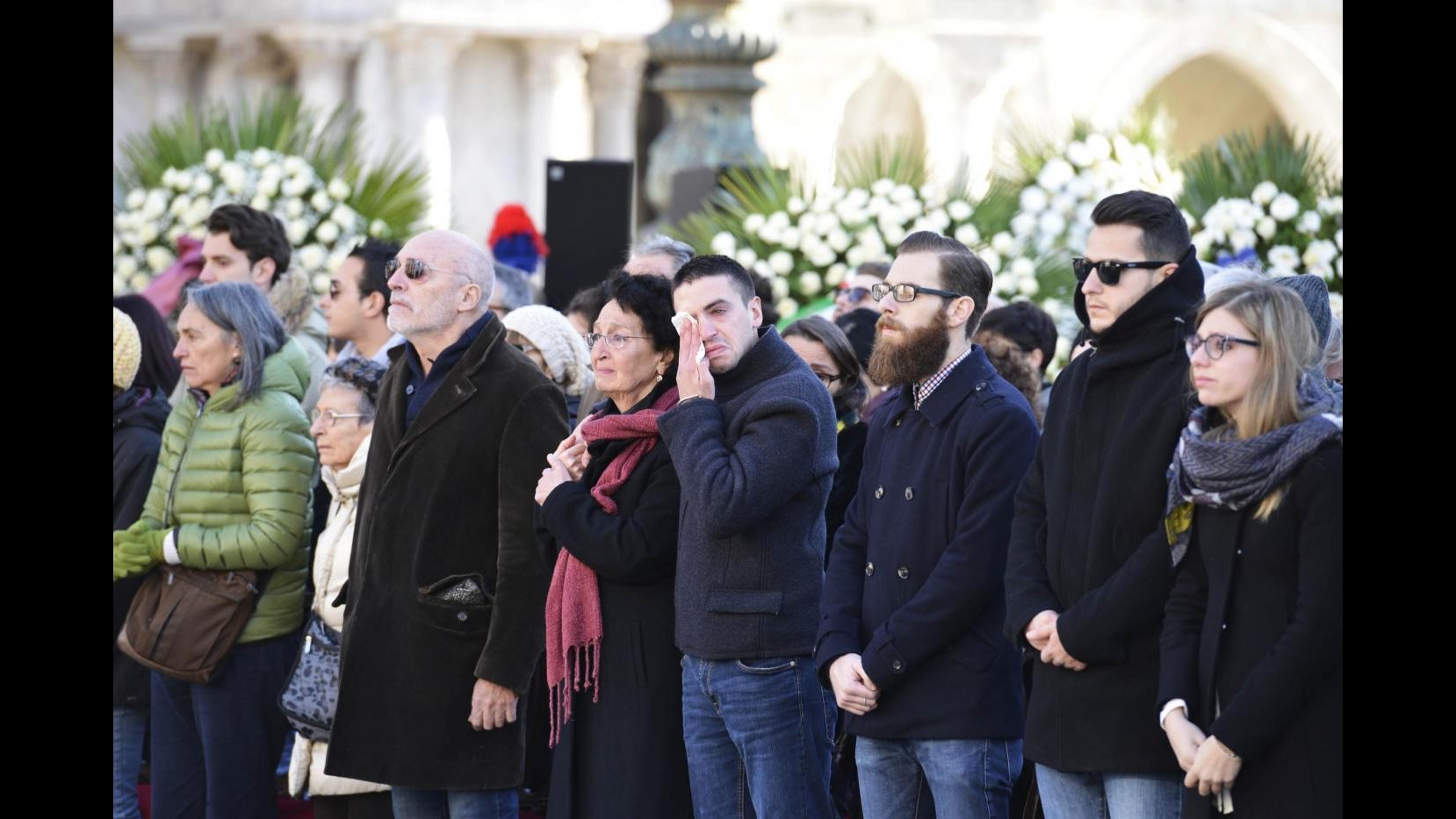 Venezia a lutto per l’ultimo saluto a Valeria Solesin, il padre: Qui contro ogni fanatismo
