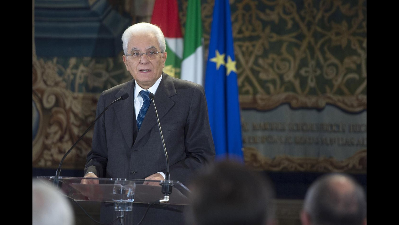 Mattarella: La corruzione è un furto di democrazia, ma sconfiggerla è possibile