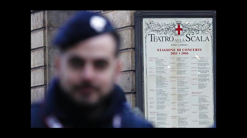 Scala, Pomeriggio5 in diretta dalla piazza
