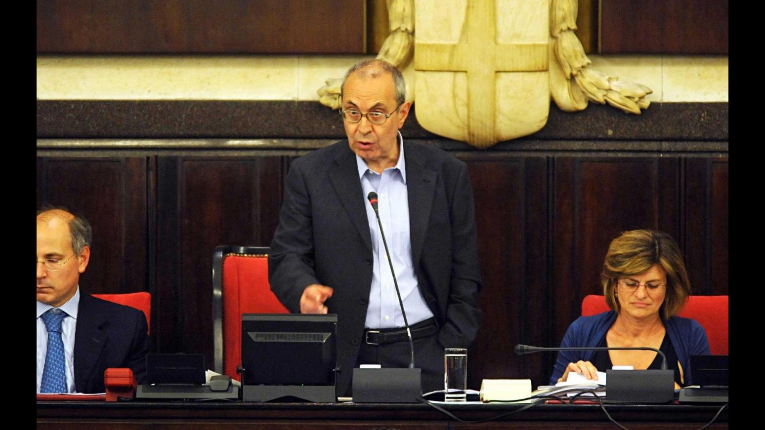 Milano, Basilio Rizzo: Con contestatori e non con pubblico della Prima