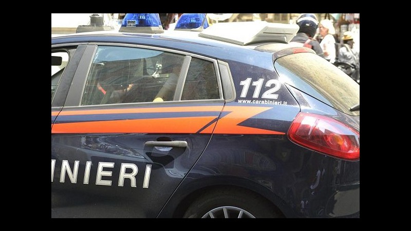 Bari, minaccia addetto guardaroba in discoteca: fermato studente