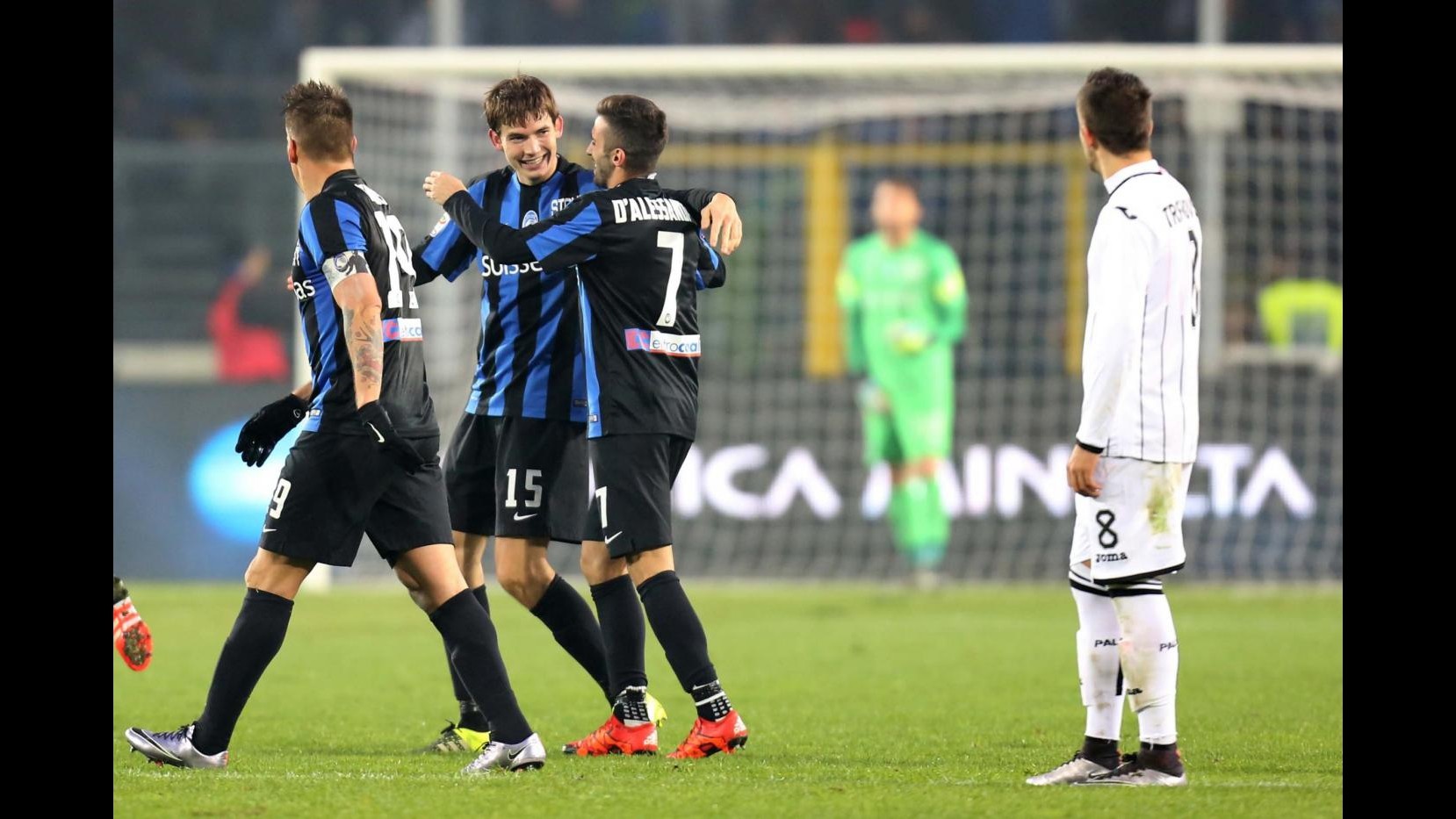 Serie A: Denis-Cherubin-De Roon, tris Atalanta al Palermo