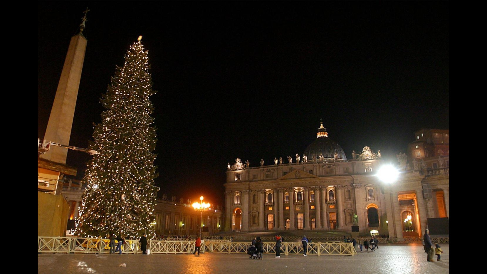 Natale, Confesercenti: Tengono i consumi, gli italiani spendono e non hanno paura