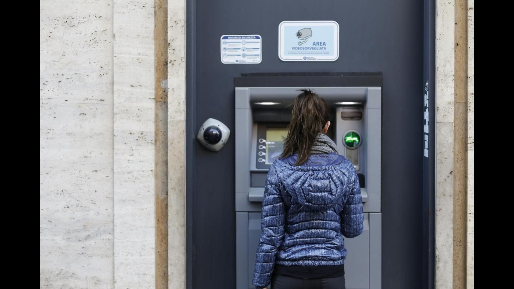 Censis: Italiani più prudenti, meno azioni e più liquidi sul conto Censis: Italiani più prudenti, meno azioni e più liquidi sul conto