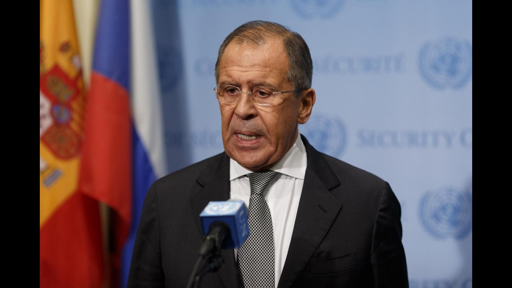 Isis, Lavrov: Concordo con Kerry, urgente chiudere confine Turchia-Siria