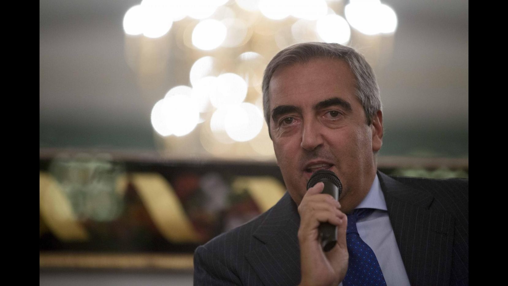 Gasparri: Irresponsabile approvare legge su cittadinanza facile