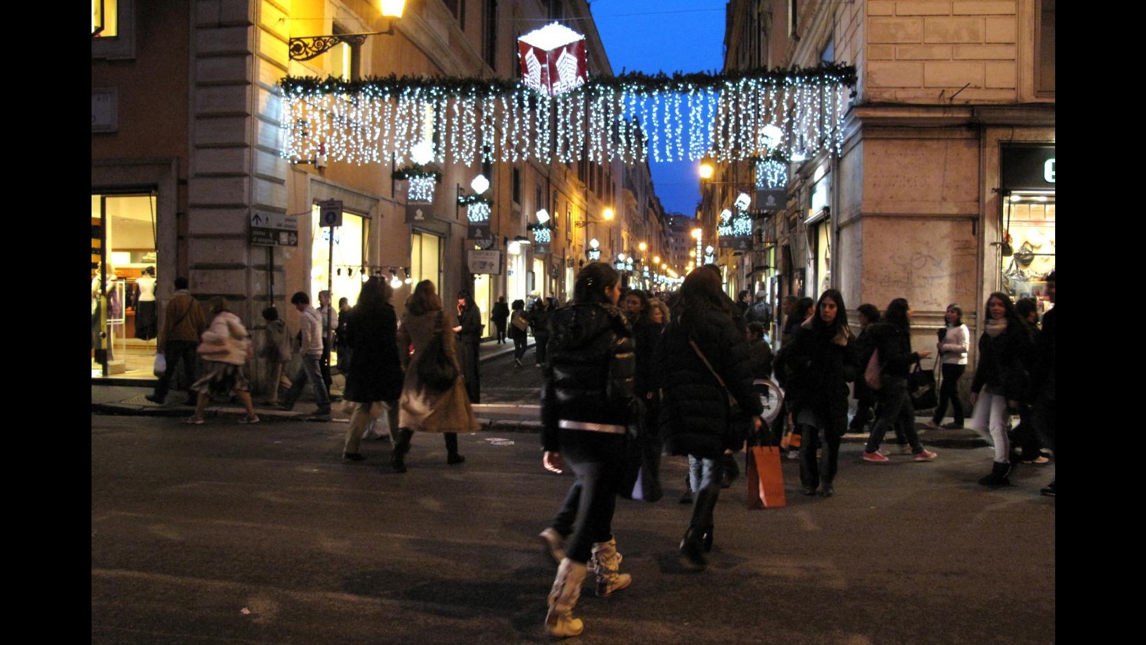 Natale, Confcommercio: Primo con aumento consumi dopo 7 anni