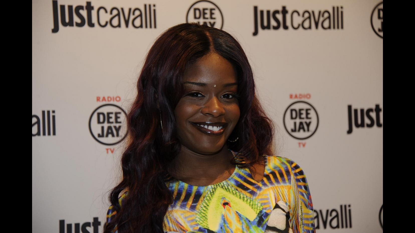 Azealia Banks morde il seno a una buttafuori e viene arrestata