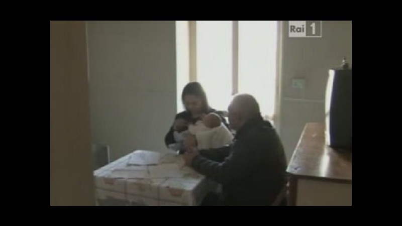 La vita in diretta, famiglia troppo povera: tolti 9 figli su 10