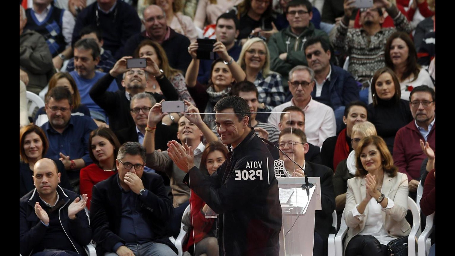 Spagna, continua dibattito elettorale: Sanchez accusa Rajoy di corruzione