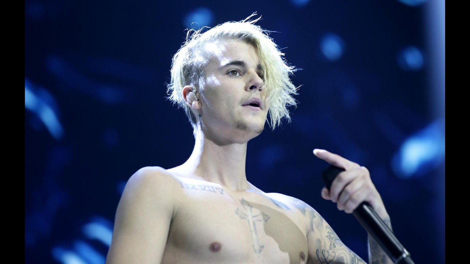 Justin Bieber in Ferrari blu: Non lo faccio per ostentare