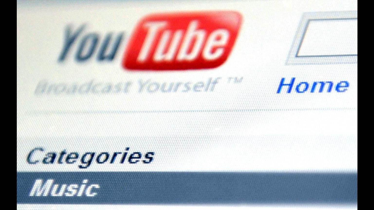 Protesta online degli Youtuber italiani contro i grandi media
