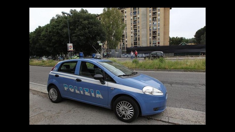 Roma, ruba in negozio e aggredisce vigilanti: arrestato