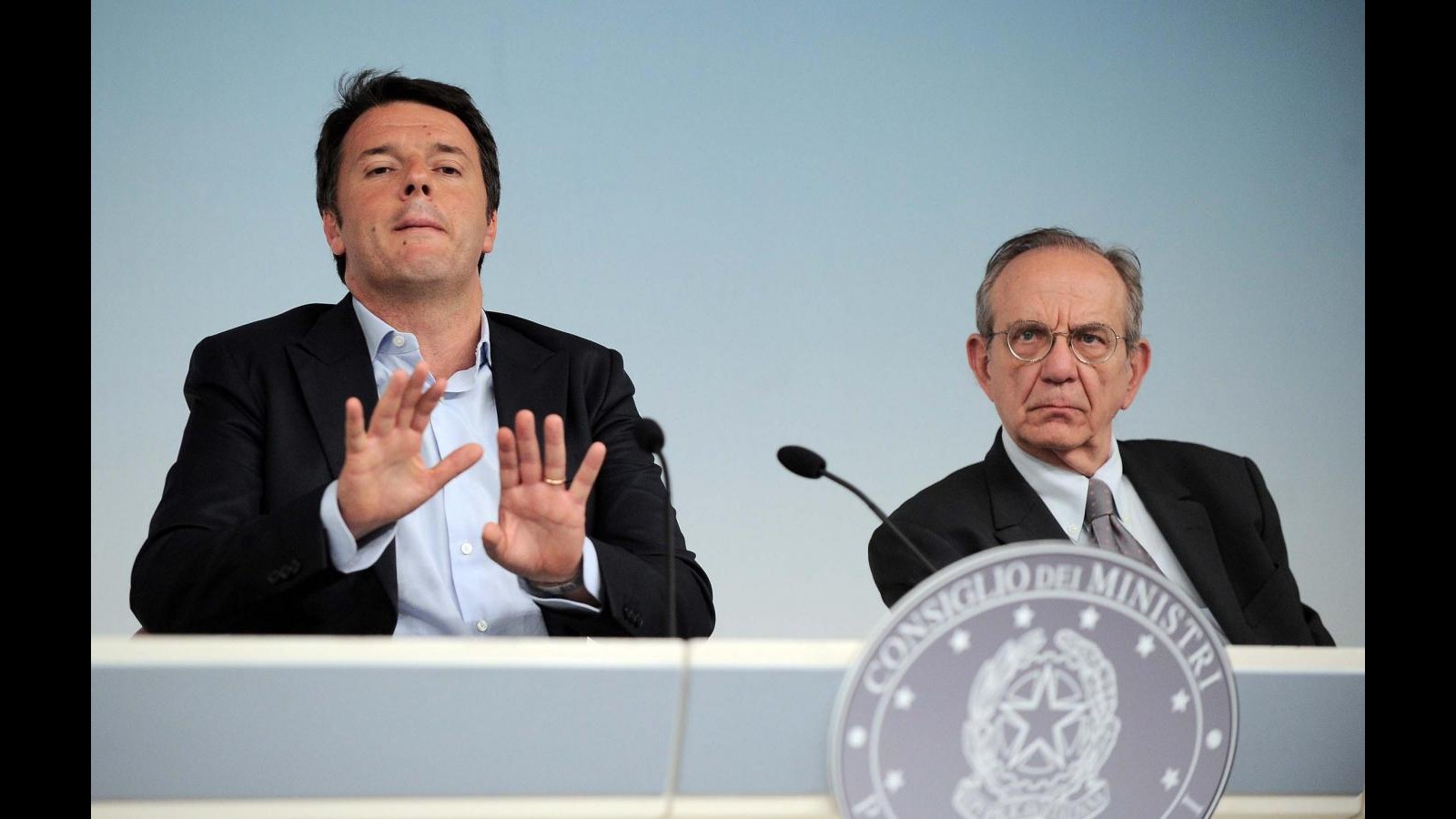 Crac banche, Renzi:  Urge riforma sistema. Ue sostiene governo e da Mef tutele a correntisti
