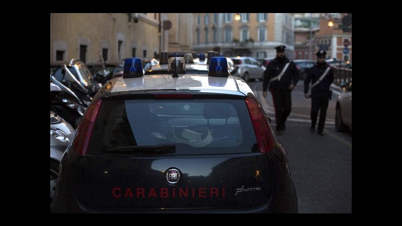 Torino, falsi agenti per rapinare case: 10 arresti