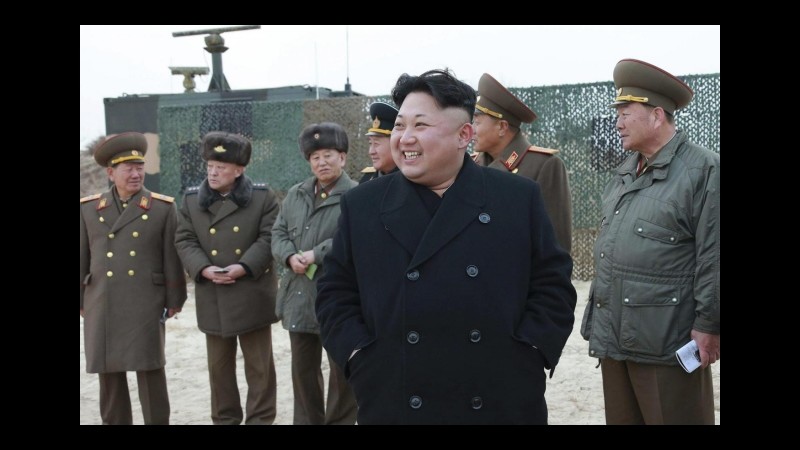 Nord Corea, media Seul: Kim Jong-un sostiene di possedere anche bomba H