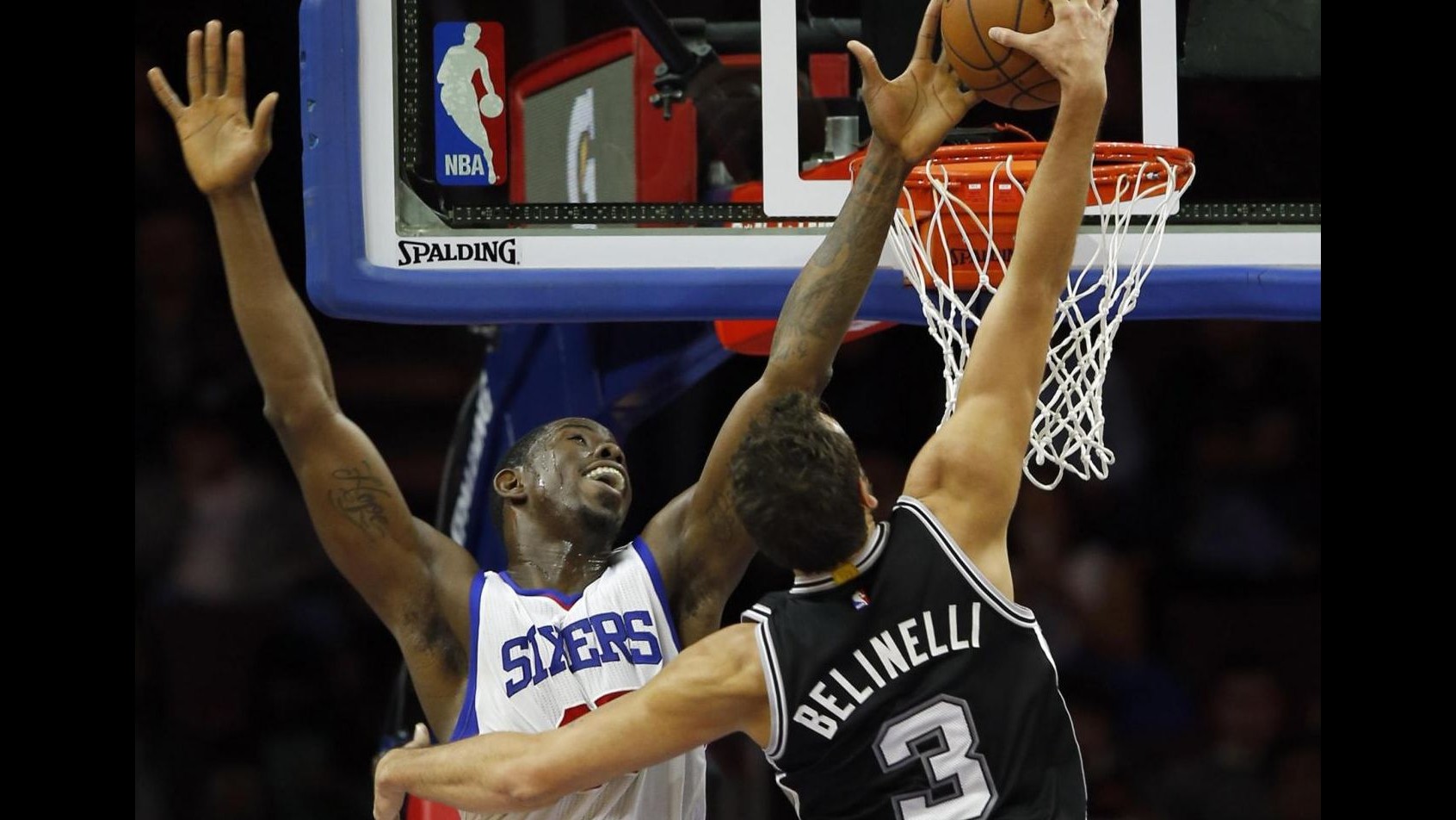 Basket, Nba: Oklahoma stende Denver, Belinelli ko contro Portland