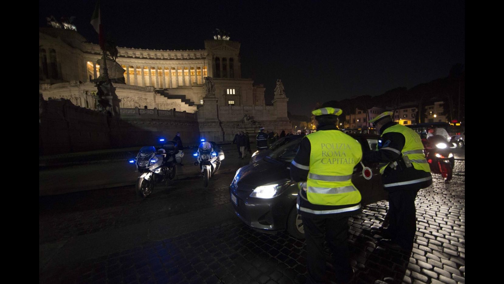 Smog, Verdi: A Roma centraline impazzite, si torni a blocco totale