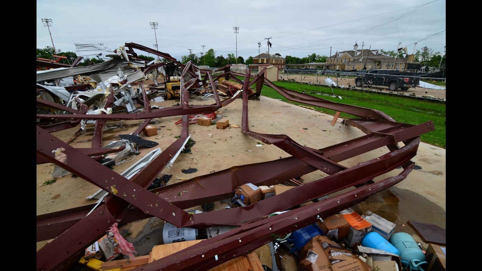 Usa, maltempo nel sudest: morti salgono a 15, tornado anche in Alabama