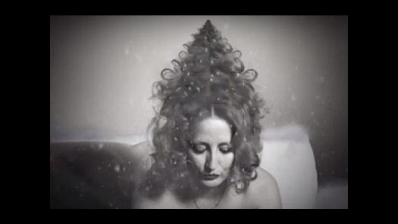 Mina fa un regalo ai fan: la cover di ‘Last Christmas’