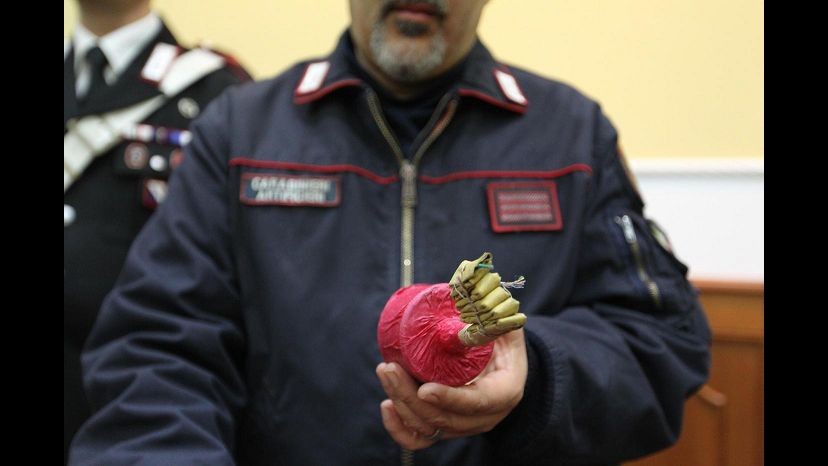 Capodanno, i consigli dei carabinieri per un uso sicuro dei botti