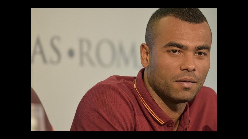 Calcio, media Uk: Cole verso i Galaxy, Teixeira al Chelsea