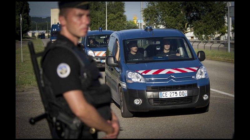 Francia, killer attacco fabbrica Isere si suicida in carcere