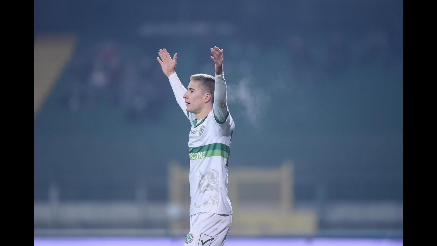 Serie B, continua il volo dell’Avellino: batte ed aggancia Entella