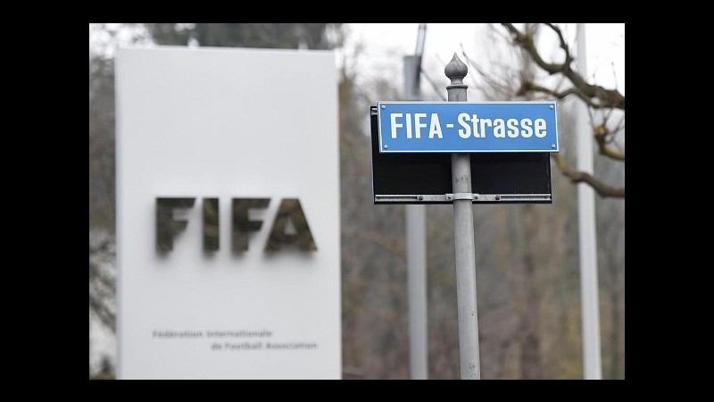 Caso Fifa, Comitato Etico: Blatter e Platini abusato loro posizione