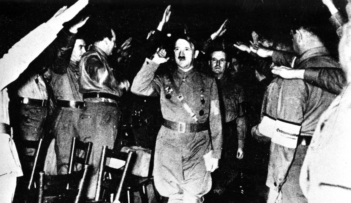 Hilter aveva un solo testicolo, lo conferma documento medico del 1923