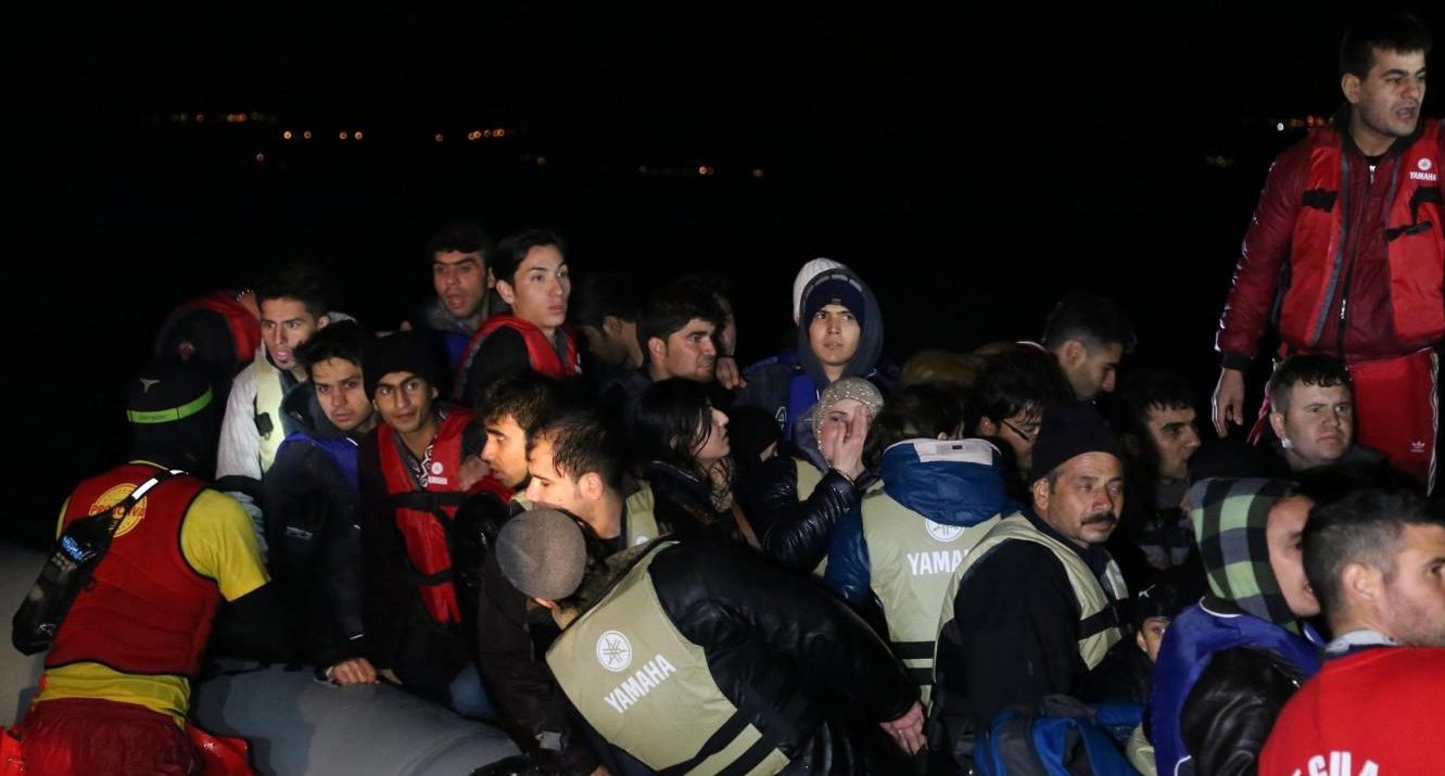 Migranti, due naufragi al largo della Turchia: otto morti, cinque sono bimbi