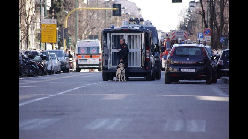 Milano, allarme all’Armani Hotel per un pacco sospetto