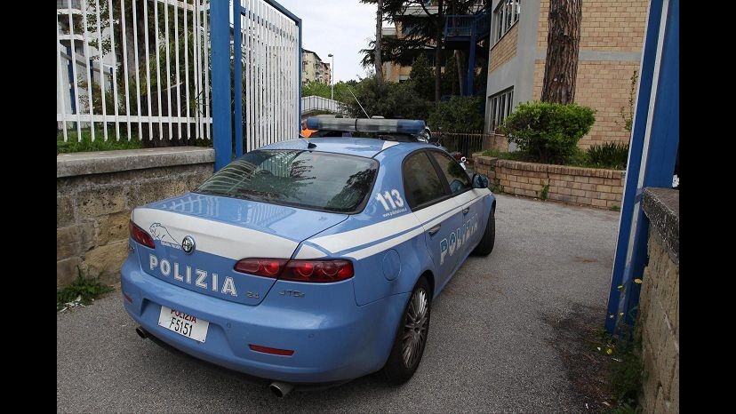 Milano, operazione ‘Scarp de tenis’: sgominata banda rapinatori