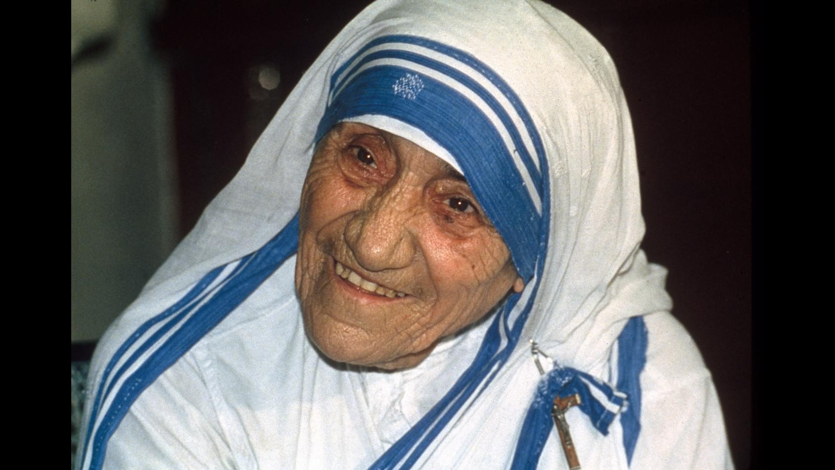 Papa Francesco approva canonizzazione di Madre Teresa di Calcutta