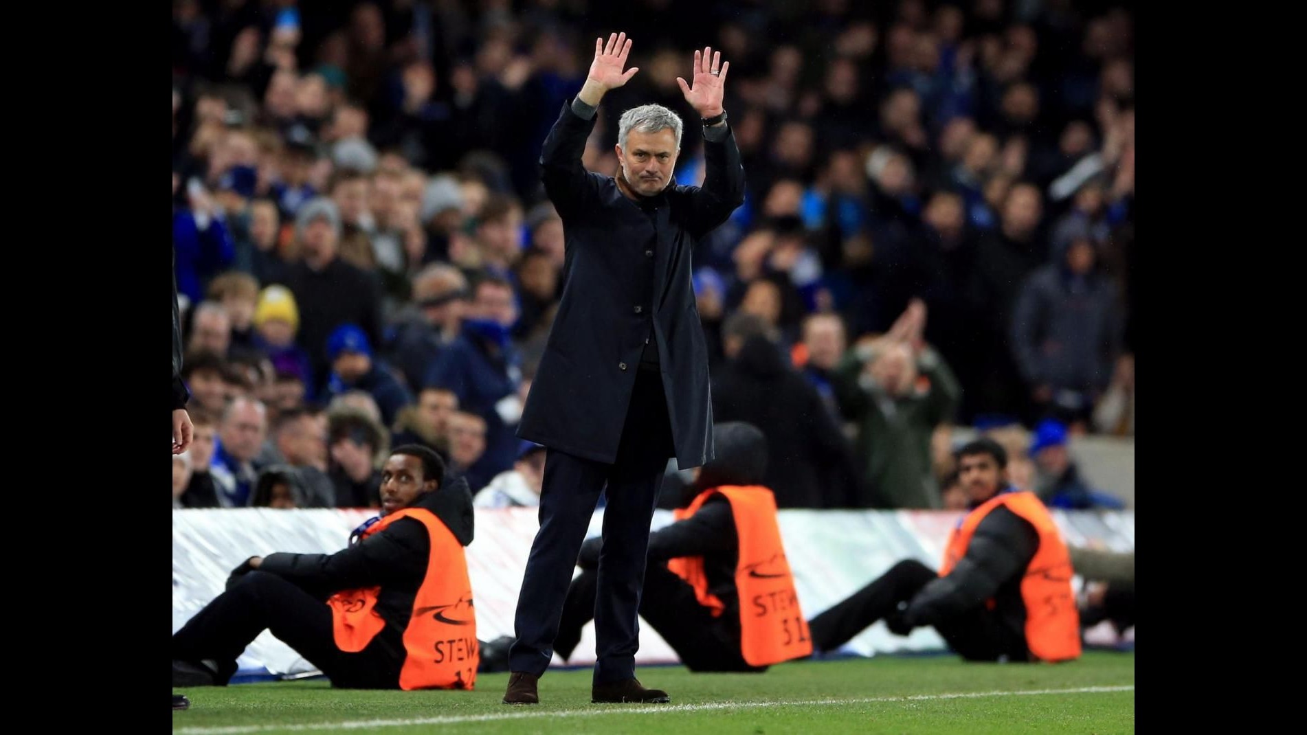 Finisce l’era Mourinho-Chelsea, caccia al successore: in pole Hiddink