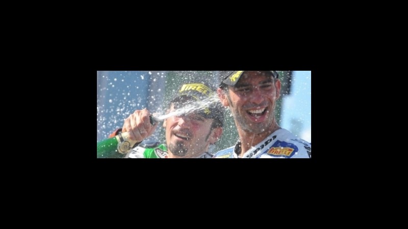 Superbike: Melandri e Biaggi in rimonta in pista e in lavagna