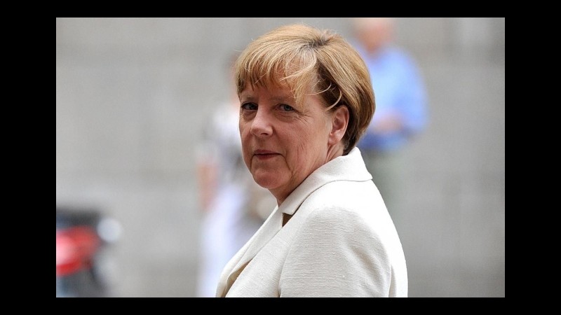 Germania, pacco sospetto nell’ufficio di Angela Merkel: evacuato