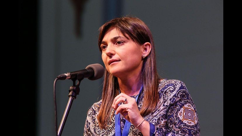 Unioni civili, Serracchiani: Su adozioni si può votare con M5S e Sel