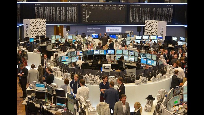 Borsa, affondano in chiusura listini europei, Francoforte -4,3%